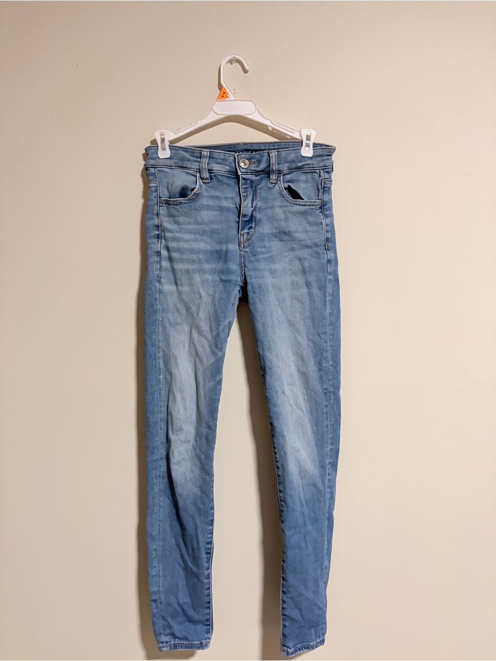 American Eagle Outfitters Light Wash Skinny Jeans